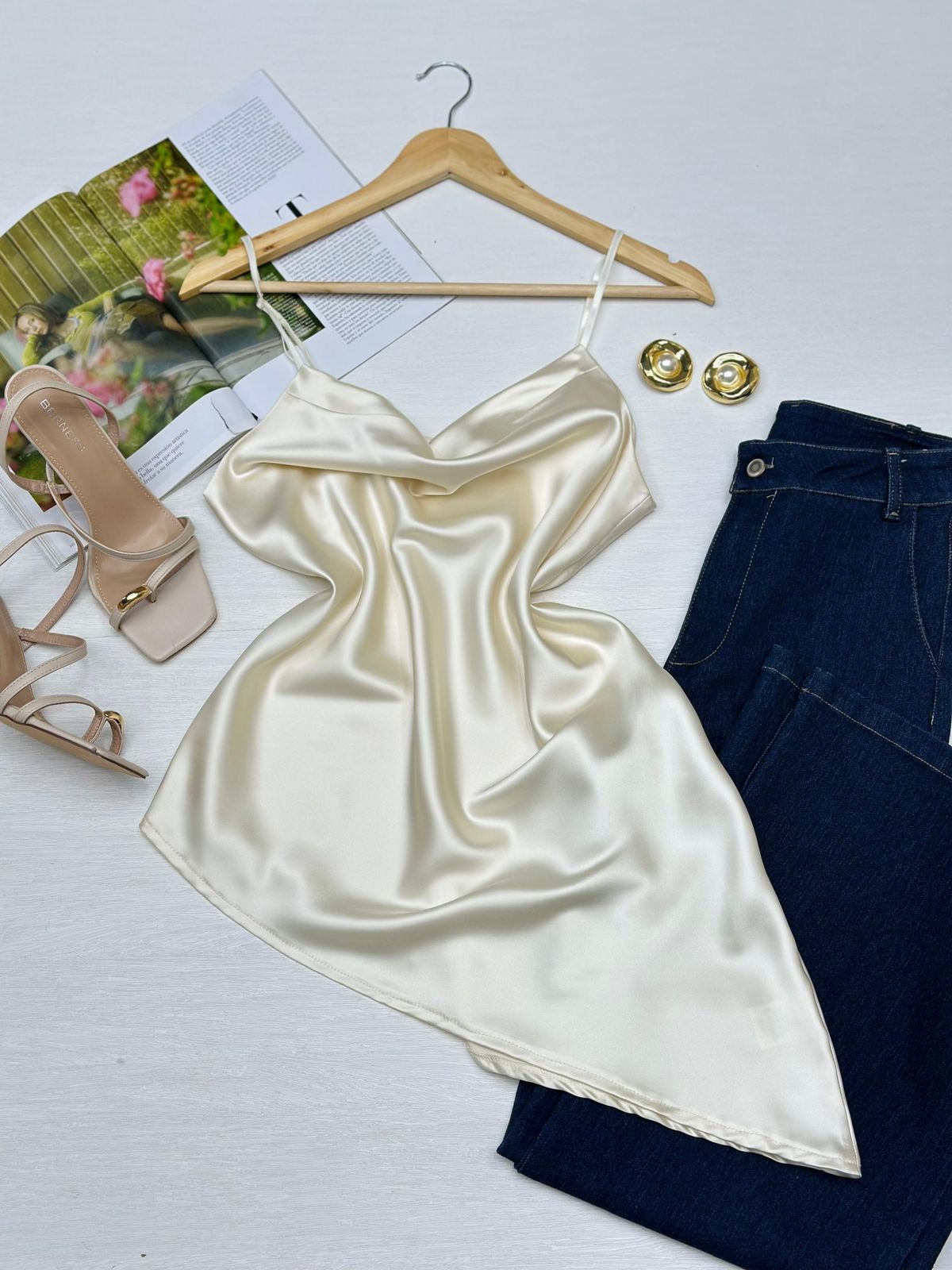 Blusa Satinada Asimétrica Premium