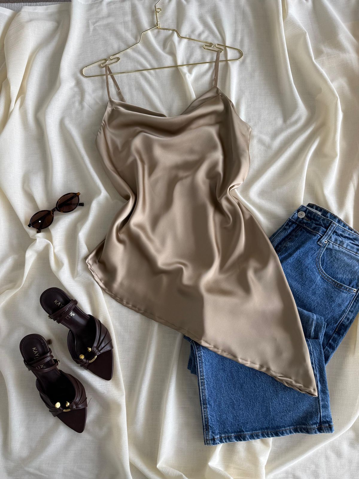 Blusa Asimétrica Satinada