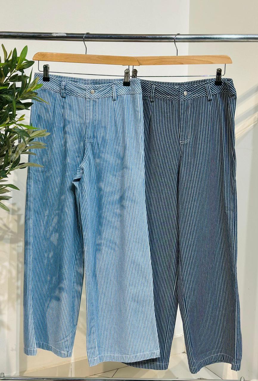 Pantalón de mezclilla a rayas