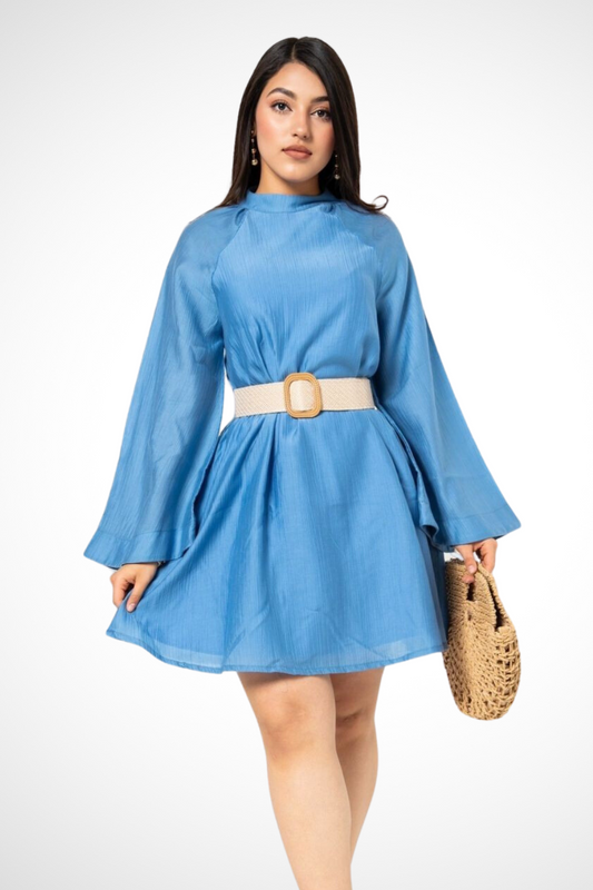 Vestido Corto con Cinturón y Manga Amplia