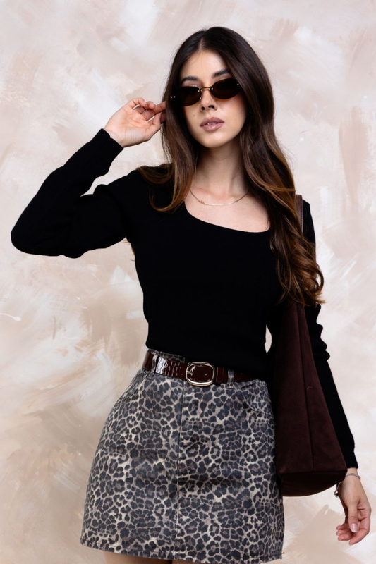 Blusa Cuello Cuadrado en Tejido Suave con Spandex