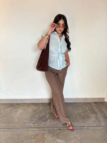 Camisa con botones dorado