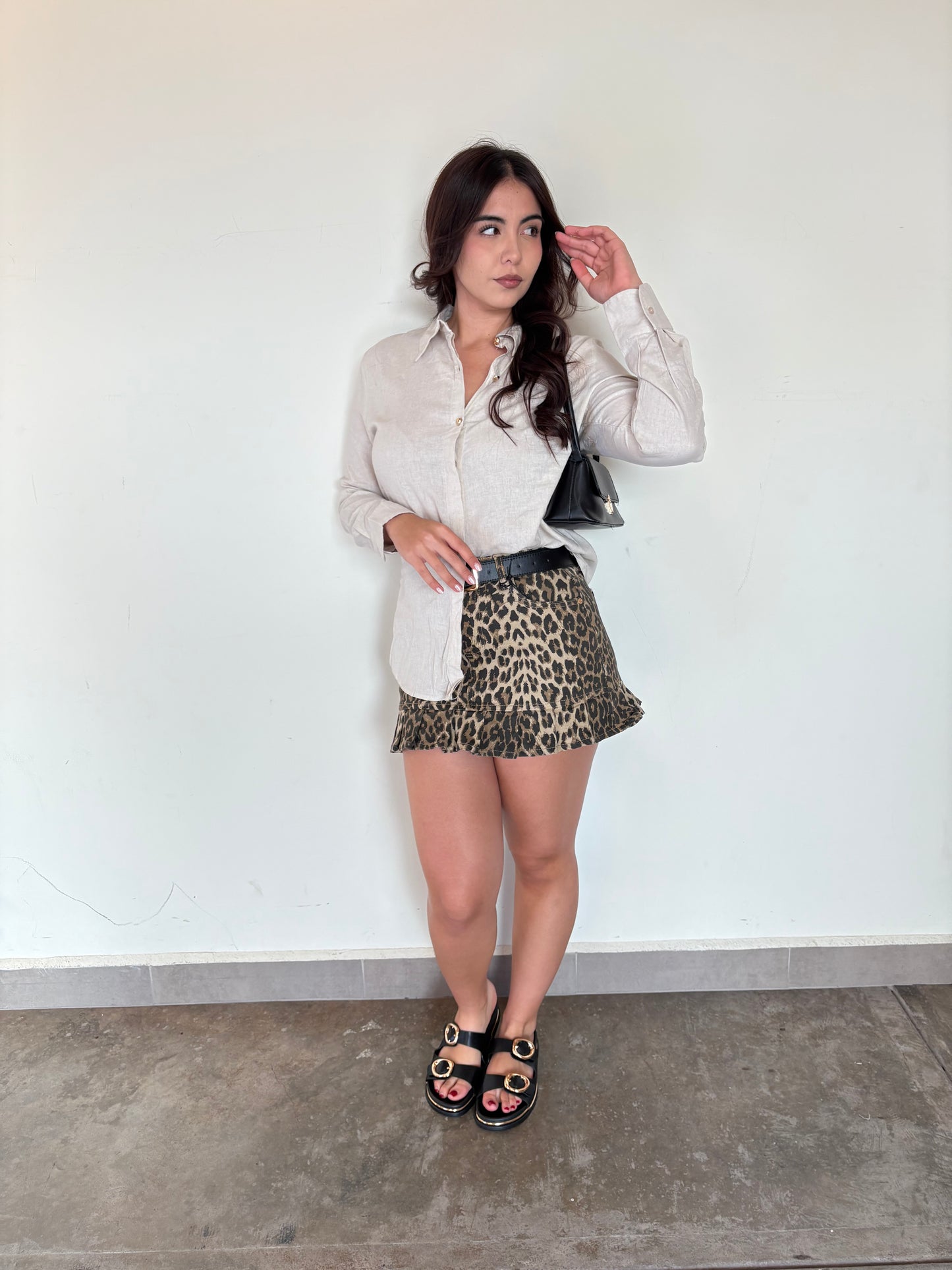 Camisa con botones dorado