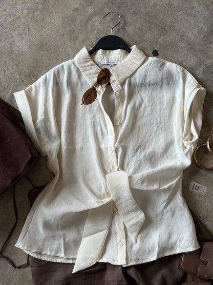 Camisa con moños enfrente