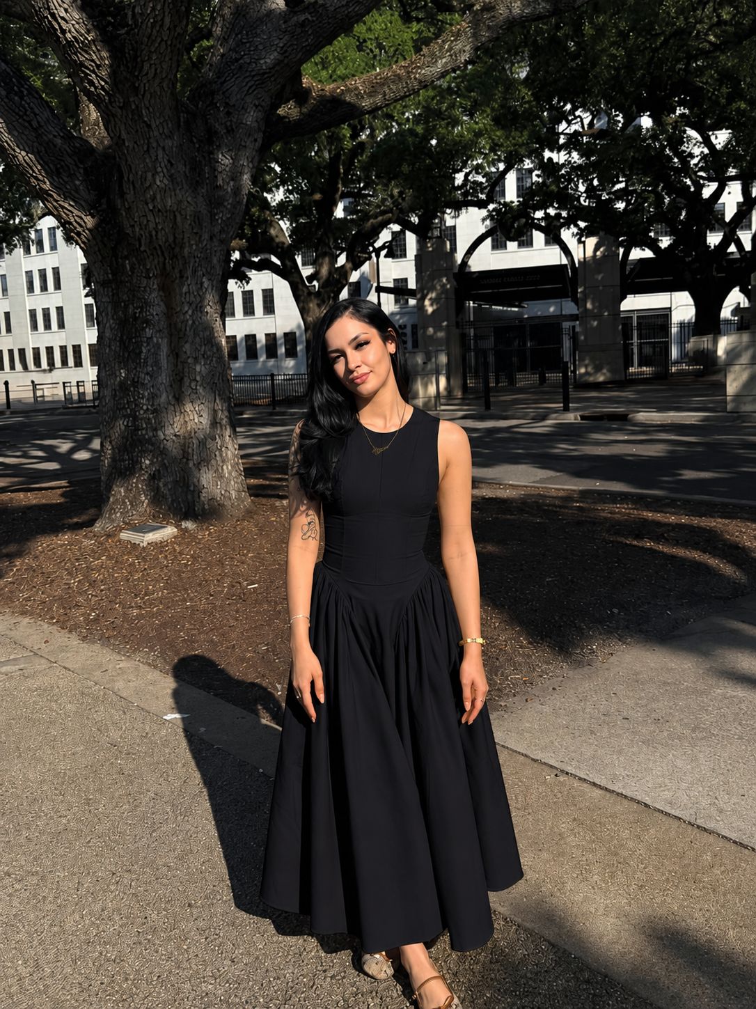 Vestido Midi con Vuelo