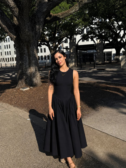 Vestido Midi con Vuelo