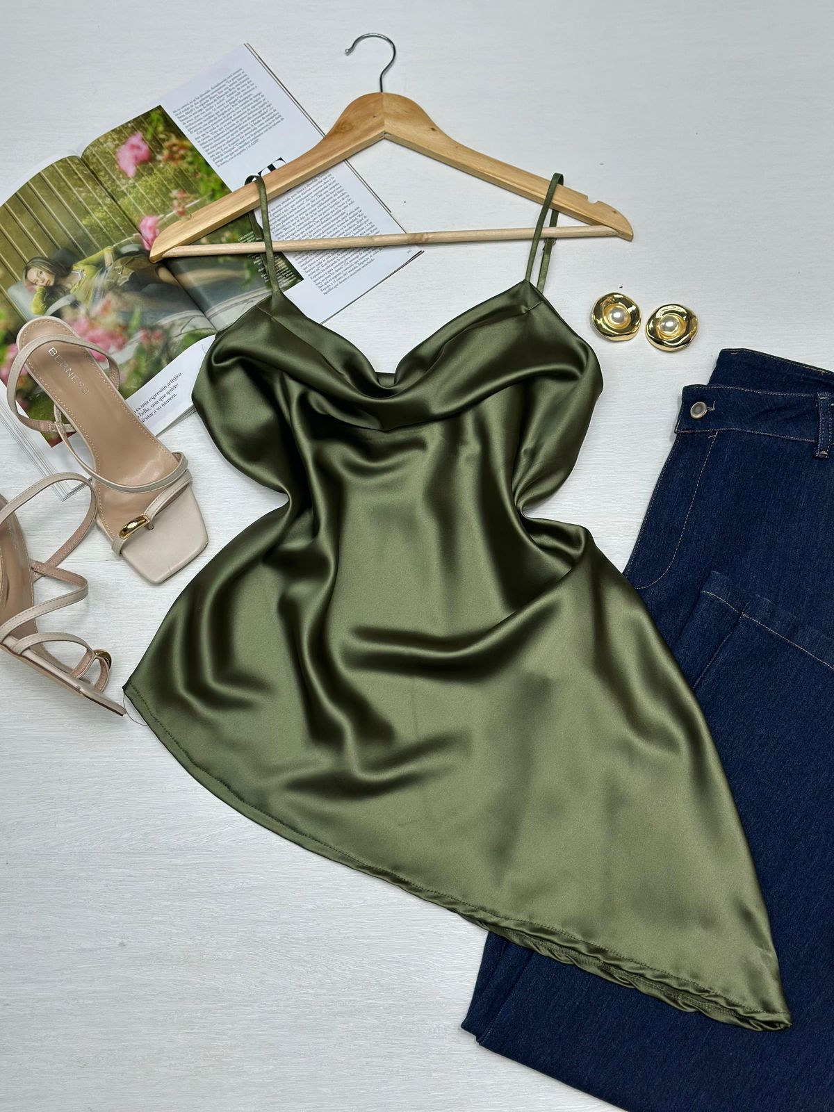 Blusa Satinada Asimétrica Premium
