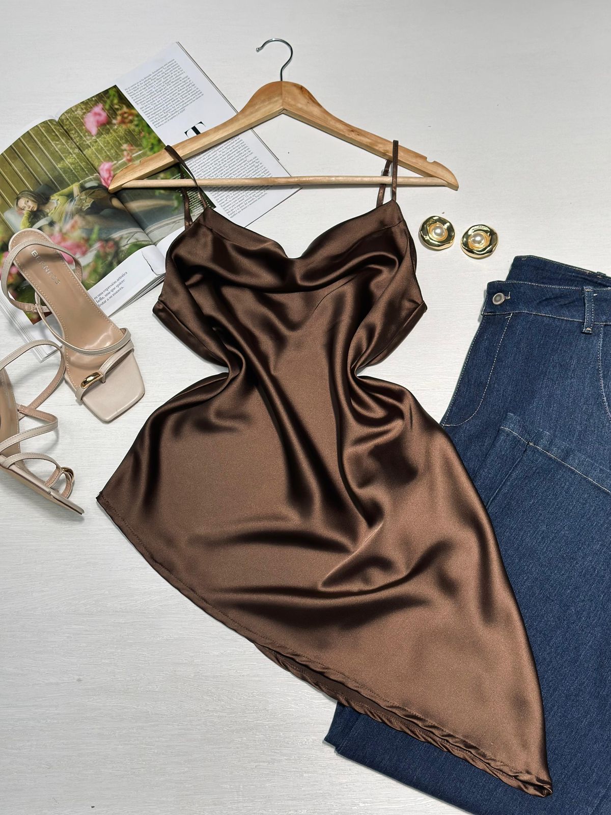 Blusa Satinada Asimétrica Premium