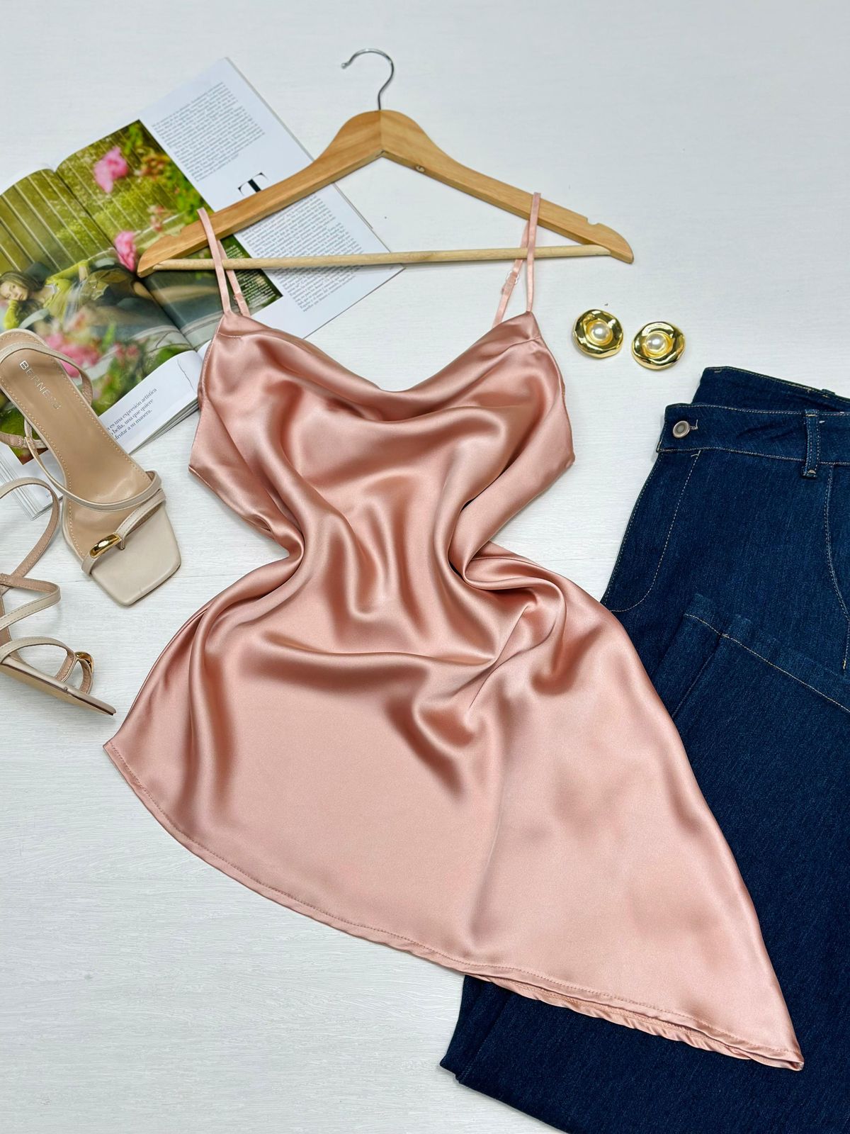Blusa Satinada Asimétrica Premium