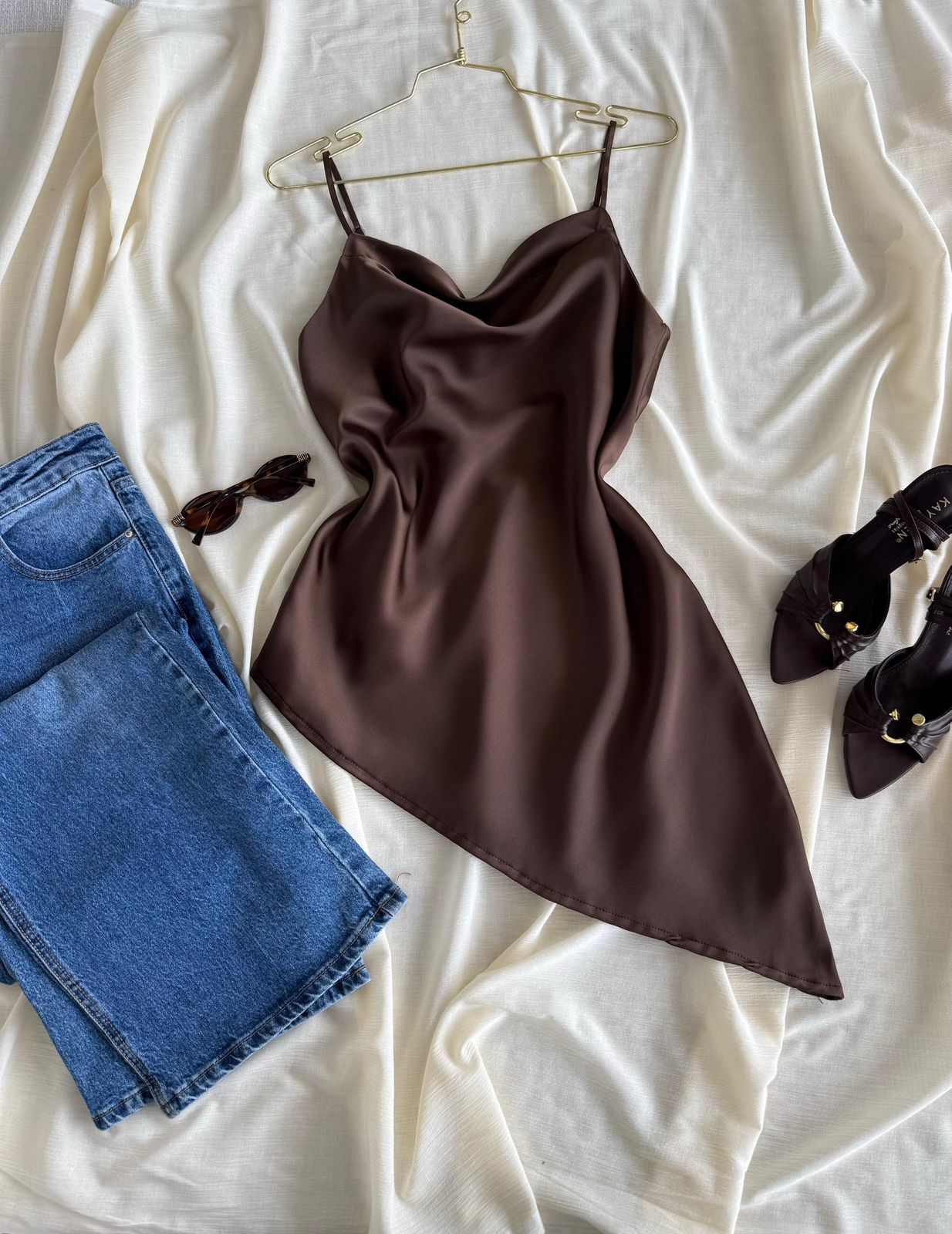 Blusa Asimétrica Satinada