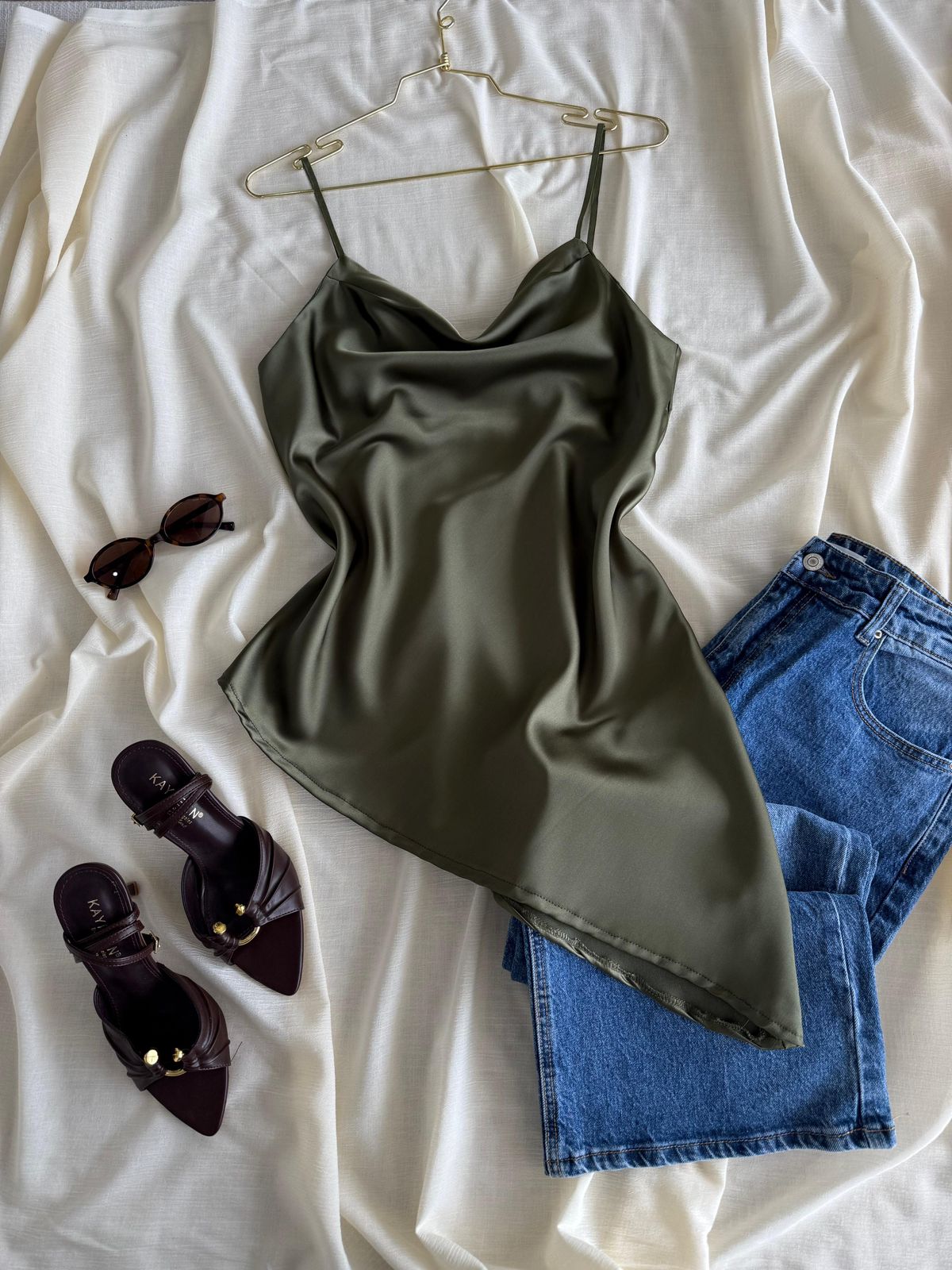Blusa Asimétrica Satinada