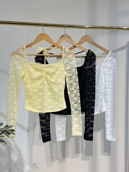 Blusa de encaje de manga larga