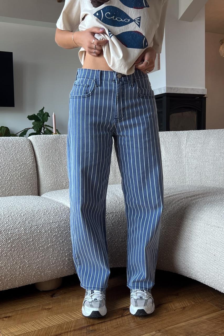 Pantalón de mezclilla a rayas