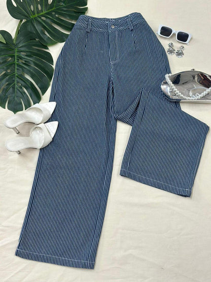 Pantalón de mezclilla a rayas