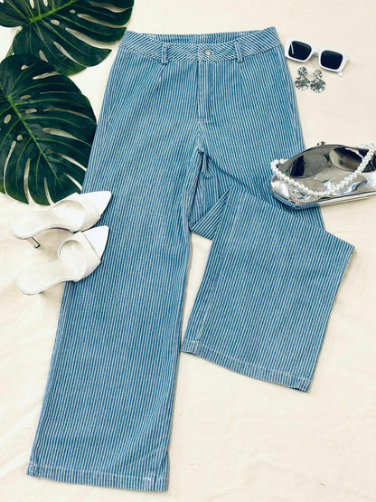 Pantalón de mezclilla a rayas
