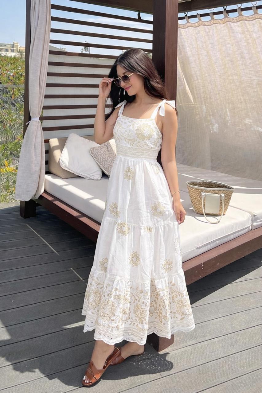 Vestido de tirantes con estampado de verano