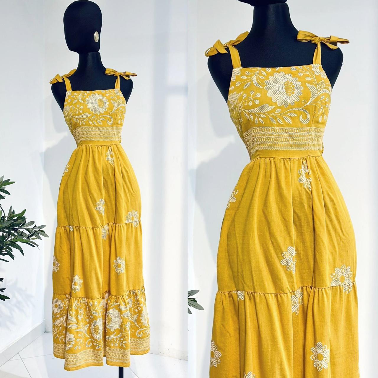 Vestido de tirantes con estampado de verano