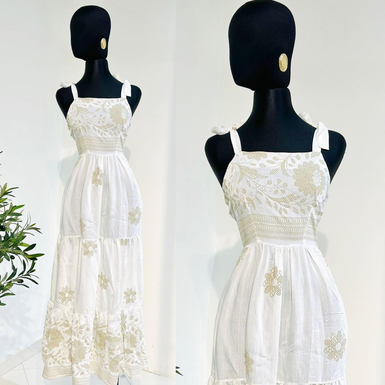 Vestido de tirantes con estampado de verano